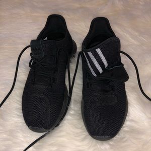 ADIDAS TUBULAR BLACK